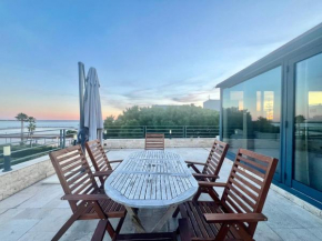 Sea and mountain views from your Rooftop !